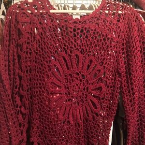 Women’s crochet top size large maroon